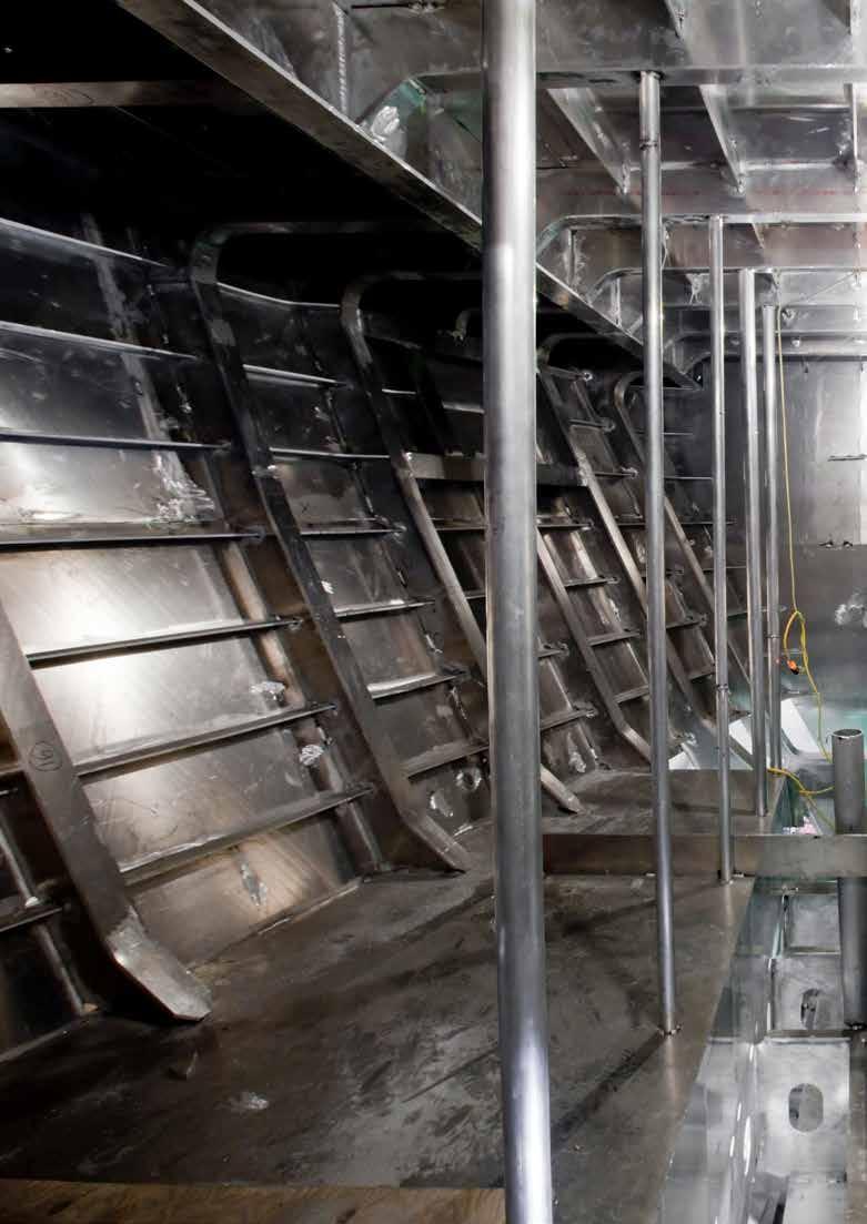 SPIS TREŚCI MATERIAŁY SPAWANE WYKORZYSTYWANE W STATKACH ZASTOSOWANIA W SEGMENTACH CHEMIKALIOWCE DYSZE ŁODZIE PODWODNE GAZOWCE ŁODZIE ALUMINIOWE KLUCZOWE ZASTOSOWANIA SZCZEGÓŁOWE