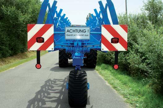 Głębokość pracy pługa ustawiamy przy pomocy tylnego TUZ oraz siłownika hydraulicznego koła podporowego.