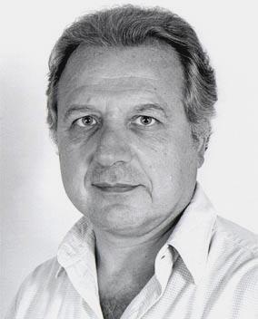 Kształt Tsallis a Contantino Tsallis (1943, Athens) TSALLIS, C. 1988.