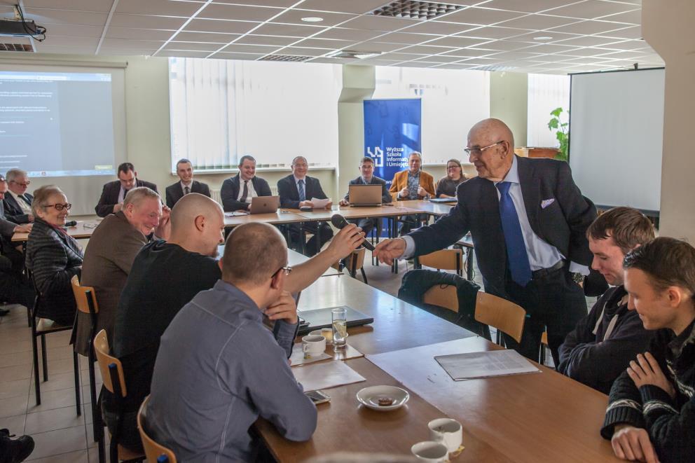 PANELIŚCI: Technologie: mgr inż. Piotr Tarłowski (prof. Zbigniew Kierzkowski), Leszek Pułtuski, Witold Kostrzewski, Łukasz Frandt (Przemysław Chmielecki). Sztuki Piękne i Projektowe: dr szt.