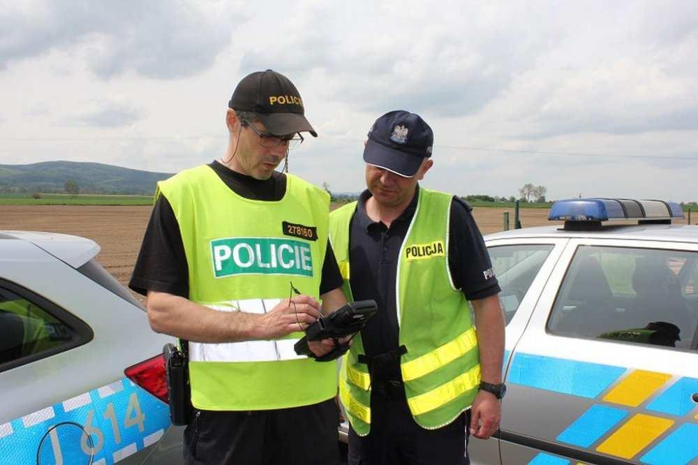 Policji z Polski i Czech. W działaniach wzięli udział: p.o. Zastępcy Komendanta Powiatowego Policji w Nysie podinsp.