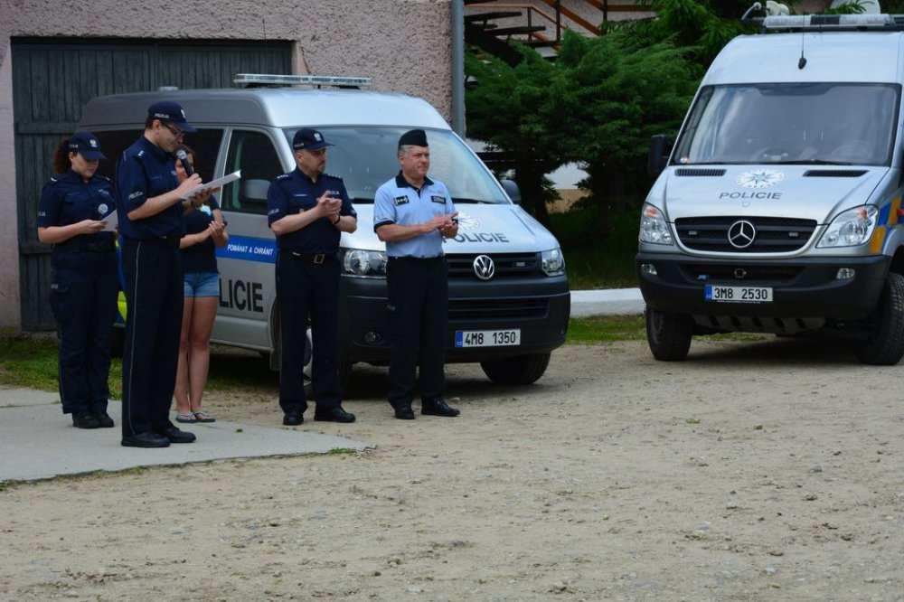 in. przypomnieć sobie jak udzielać kwalifikowanej pierwszej pomocy czy też jak przeprowadzać akcję ratunkową z