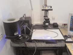 fluorescencjê opóÿnion¹. Fluorescencja zachodzi, gdy elektron przechodzi bezpoœrednio ze stanu wzbudzonego singletowego do stanu singletowego o ni szej energii.