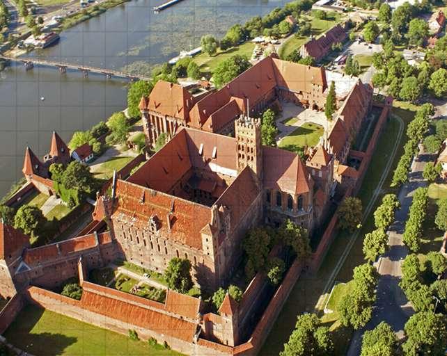 W XIV i XV wieku Malbork był siedzibą wielkiego mistrza zakonu i stolicą państwa krzyżackiego.