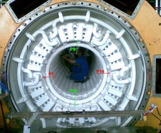 122 Zeszyty Problemowe Maszyny Elektryczne Nr 87/2010 a) b) Rys. 2. Przebiegi widmowej funkcji przejścia dla punktów pomiarowych umieszczonych na zewnętrznych pierścieniach wsporczych Rys. 1.