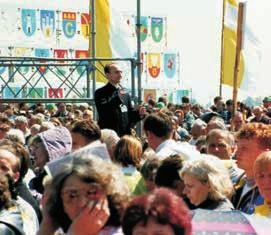 10 JAN PAWEŁ II W LEGNICY Pamiętamy, Wizyta Ojca Świętego Jana Pawła II w Legnicy, 2 czerwca 1997 roku, należy do najbardziej Papieska