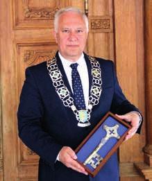 JAN PAWEŁ II W LEGNICY 11 wspominamy pamiętnych wydarzeń w historii naszego miasta. Od tamtej chwili wkrótce upłynie 20 lat.