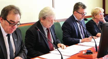 Szkolnictwo ponadpodstawowe składać się będzie z: sześciu samodzielnych liceów ogólnokształcących i dwóch w ramach zespołów szkół oraz trzech dla dorosłych słuchaczy, z sześciu techników oraz siedmiu