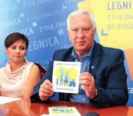 16 MIASTO DO ŻYCIA Mieszkające w Legnicy wielodzietne rodziny mają tani dostęp LEGNICKI PRZEWODNIK Do 35 powiększyło się grono prywatnych firm partnerów programu Legnica przyjazna rodzinie, który