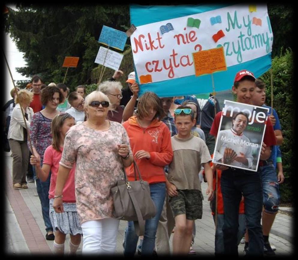 Akcja Masowego Czytania pod hasłem,,jak nie czytam, jak czytam".