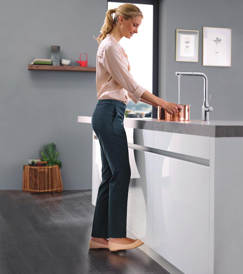 KUCHNIE KUCHNIE NOWOŚĆ LIBERATE YOUR HANDS TAP YOUR FEET LOVE AT FIRST TOUCH EASYTOUCH NOWOŚĆ FOOTCONTROL Grohe Polska