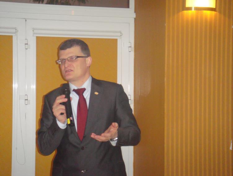 Paweł Grzesiowski kierownik Zakładu Profilaktyki Zakażeń i Zakażeń Szpitalnych Narodowego