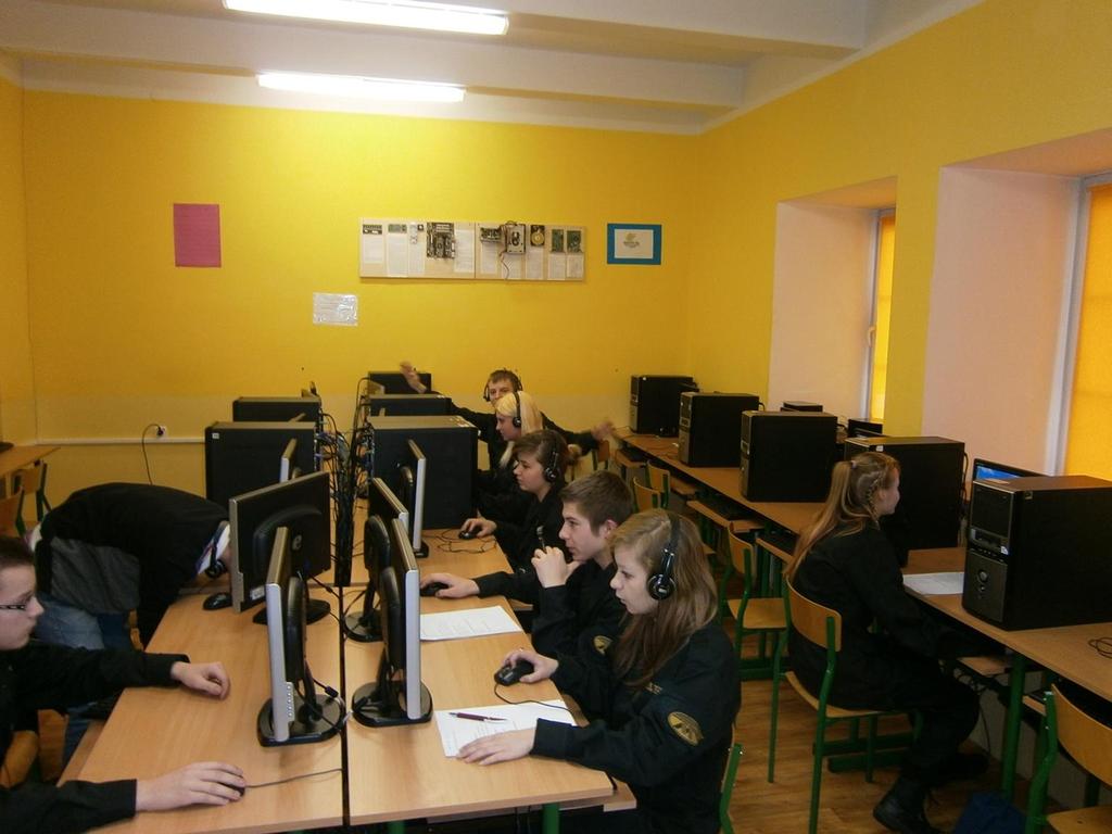 Zwiększenie kompetencji językowych z zakresu języka ukraińskiego i angielskiego dla 200 uczniów. Zwiększenie kompetencji w zakresie ICT dla 120 uczniów.