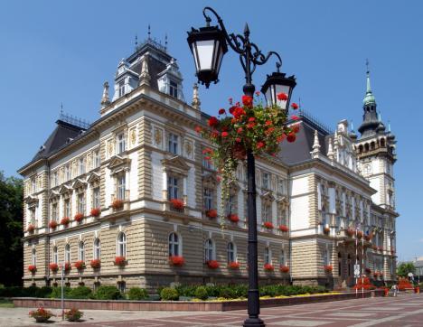 Geresnė energetikos vadyba - daugiau sutaupytų lėšų BIELSKO-BIAŁA (Lenkija) SANTRAUKA Bielsko-Biała miestas, Europinio tinklo Energie-Cités ir Savivaldybių asociacijos Lenkijos tinklo,,energie Cités