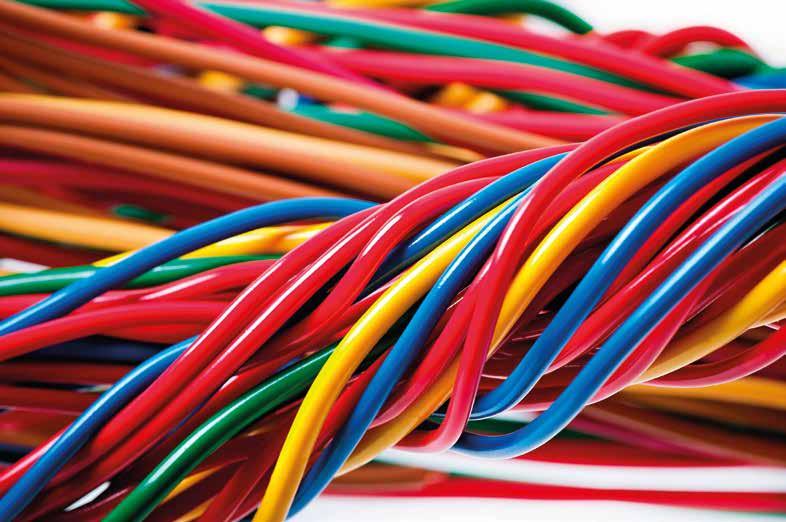 NASZA OFERTA OBEJMUJE Spawanie światłowodów Budowa sieci FTTH (wdmuchiwanie i montaż mikrokabli) Projektowanie sieci