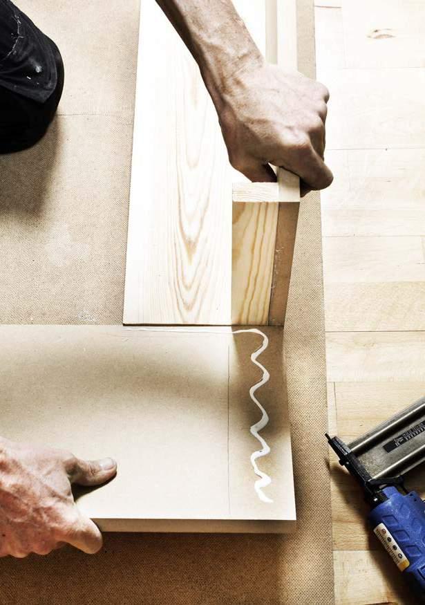 Prodex Kleje poliuretanowe Produkty PCC Prodex ZALETY KLEJÓW POLIURETANOWYCH różnorodność zastosowania - kleje poliuretanowe doskonale nadają się do klejenia płyt warstwowych, drewna, styropianu,