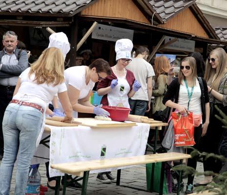 ...a tak było w maju 2016 Ponad 100 wystawców z wielu regionów świata - z Dominikany, Czech, Niemiec, Filipin, Chorwacji -