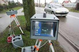 Straż gminna jako uzupełnienie systemu bezpieczeństwa Straż Miejska może być istotnym uzupełnieniem systemu bezpieczeństwa obywateli Często jej zasługi w zwalczaniu drobnych zakłóceń porządku