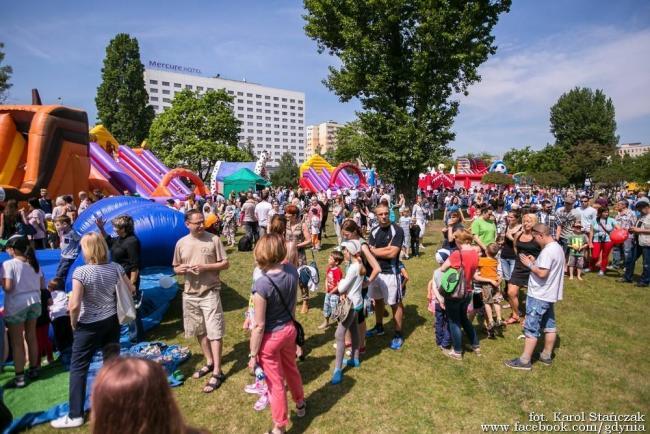 Jeśli znowu stać się dzieckiem, to tylko w Gdyni! Z okazji Dnia Dziecka Gdynia zaprasza na Wielki Festyn Rodzinny.