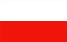 W warcabach hiszpańskich może on poruszać się na dowolną odległość po przekątnej i może stanąć w dowolnej odległości za zbitym pionkiem.