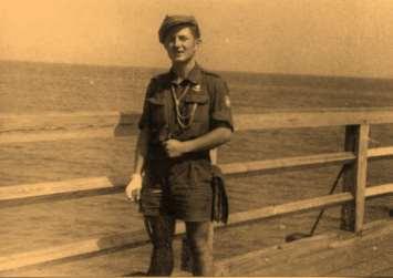Żelechów, gdzie jawną pracę harcerską wznowiono 15 listopada 1945 roku, działały: a) od 15 listopada 1945 roku 174 MDH im. T.