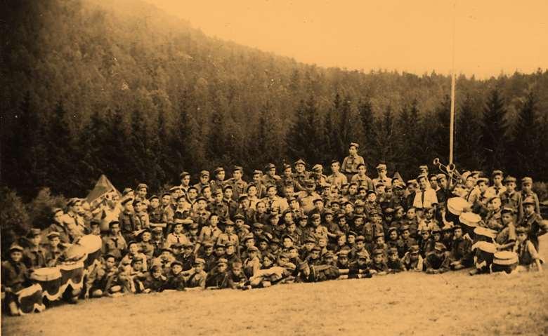 W lipcu 1949 r. Komenda Hufca zorganizowała obóz na Kopie Biskupiej w Pokrzywnej k/prudnika i Głuchołaz, w którym wzięło udział 180-200 harcerzy, prawie 1/3 stanu Hufca.