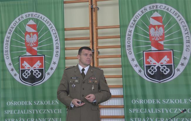 Podczas spotkania przedstawiciele z JW 2305 - płk Piotr Gąstał oraz ppłk dr Jarosław Jabłoński przybliżyli zagadnienia dotyczące JW GROM, jako podmiotu bezpieczeństwa państwa oraz systemu