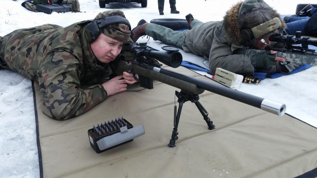 KARABIN REMINGTON 700 Kaliber 30-06, lufa typu Custom w otulinie karbonowej Do takiej amunicji wybieram