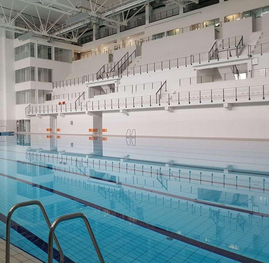 OUR INVESTMENTS e wzorca tekstu SPORTS BAY ZATOKA SPORTU The University is getting ready for a new, one of the most modern sports facilities in Poland: - 50-metre olimpic pool, - 30-metre
