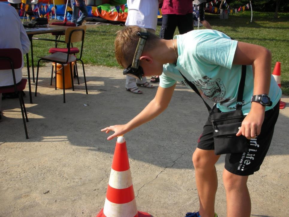 7. 2. Profilaktyczny program w zakresie przeciwdziałania uzależnieniu od alkoholu, tytoniu i innych środków psychoaktywnych a) Program edukacyjny ARS, czyli jak dbać o miłość Program adresowany jest