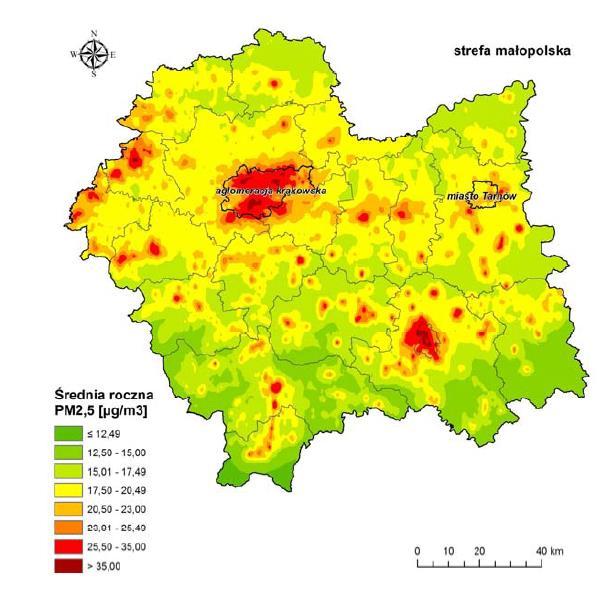 Mapa 4 Rozkład stężeń pyłu zawieszonego PM2,5 stężenia roczne na terenie województwa małopolskiego w 2015 roku Źródło: Roczna