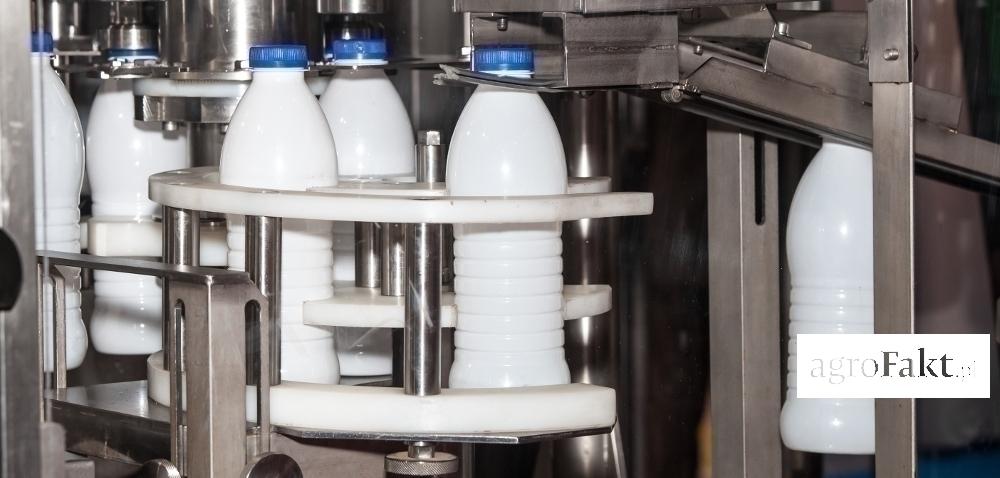 .pl https://www..pl Ceny mleka rosną Autor: Elżbieta Sulima Data: 29 maja 2017 Ceny mleka i przetworów mleczarskich w 2017 r. są wyraźnie wyższe niż rok wcześniej.
