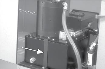 Wymiana oleju hydraulicznego i filtra Wymieniać olej hydrauliczny i filtr co