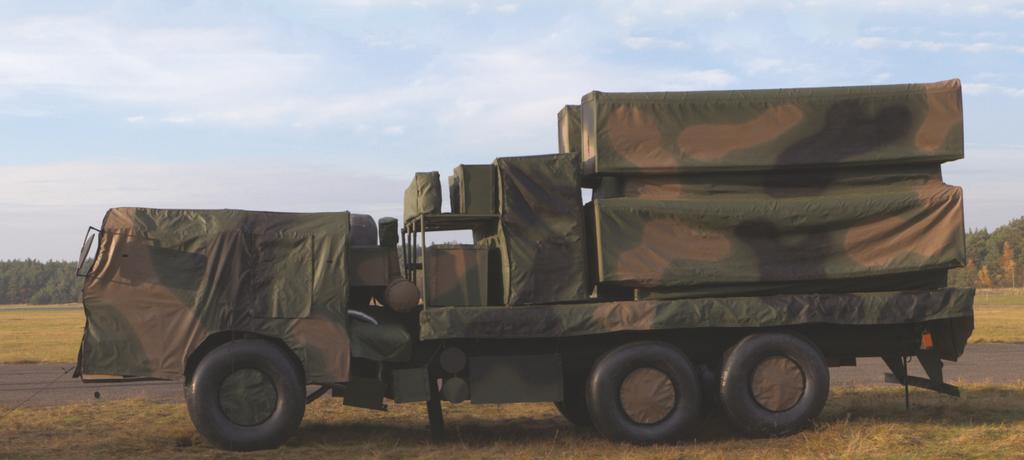 MAKIETY DECOYS Dzięki swoim możliwościom produkcyjnym, technologicznym i koncepcyjnym, oferujemy także różne makiety pneumatyczne, które używane są celu pozorowania działań,