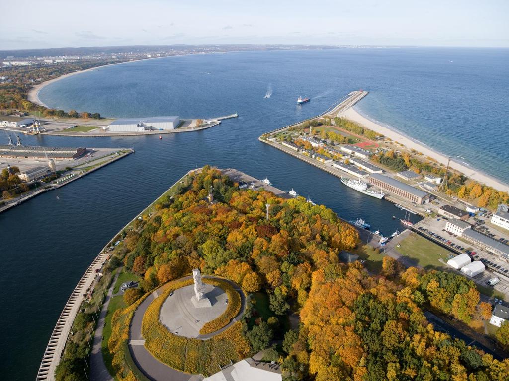 Prognoza przeładunków Portu Gdańsk Tony 3-krotny wzrost przeładunków do 2030 roku 50 000 000 45 000 000 40 000 000 35 000 000 30 000 000 kontenery masowe płynne masowe suche