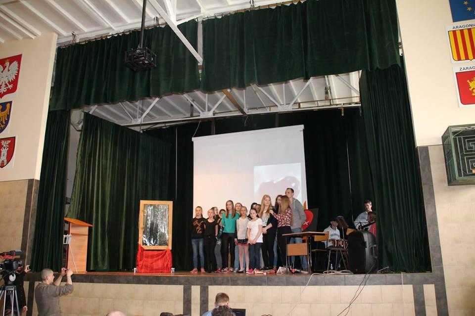 W czasie zamyślenia i zadumy, jaki towarzyszy Świętom Wielkanocnym, nie w każdej rodzinie ten czas jest radosny, ciepły i pełen optymizmu. To wyjątkowo ciężki czas dla osób uzależnionych i ich rodzin.