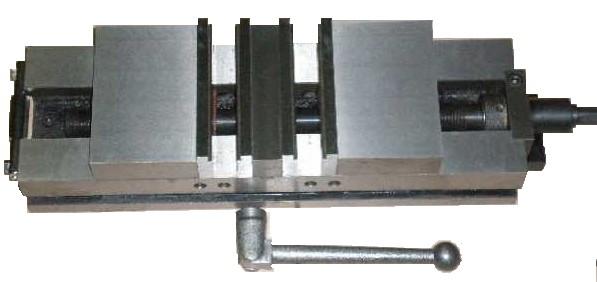 CNC Profi 125 5,00 zł Rozstaw szczęk po zewnętrznej stronie 300mm ciężar 19 kg IMCNC/160 CNC Profi 160 569,00 zł Rozstaw szczęk po zewnętrznej stronie 395mm ciężar 26 kg Imadło precyzyjne z żeliwa