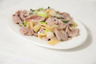 sweet & sour sauce (carrot, pepper, leek, onion) 糖醋肉 29 Polędwica