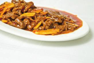 Wołowina w ostrym sosie z bambusem 27,80 (pędy bambusa) Beef in spicy sauce with