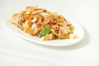 牛肉类 POTRAWY Z WOŁOWINY / BEEF DISHES 38A Wołowina w ostrym sosie