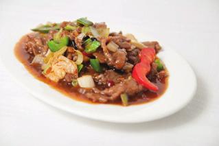 (broccoli, pepper, leek, onion) 麻辣牛 38J Wołowina w sosie