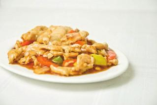 (Chinese mushrooms, pepper) 鱼香鸡 51C Filet z kurczaka w sosie słodko kwaśnym 22,80