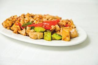 鸡肉类 POTRAWY Z KURCZAKA / CHICKEN DISHES 51F Filet z kurczaka w ostrym