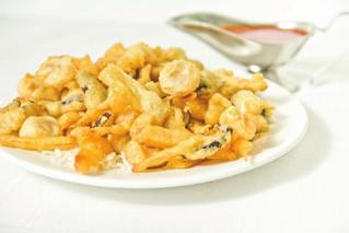 mushrooms, bamboo shoots) 炒香菇竹笋 59B Brokuły w sosie czosnkowym 16,80 Broccoli in garlic sauce 320 g 蒜茸西兰花 59C Brokuły