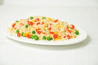 主食凉拌菜 DODATKI / SIDEDISHES 70 Ryż smażony po kantońsku 6,80