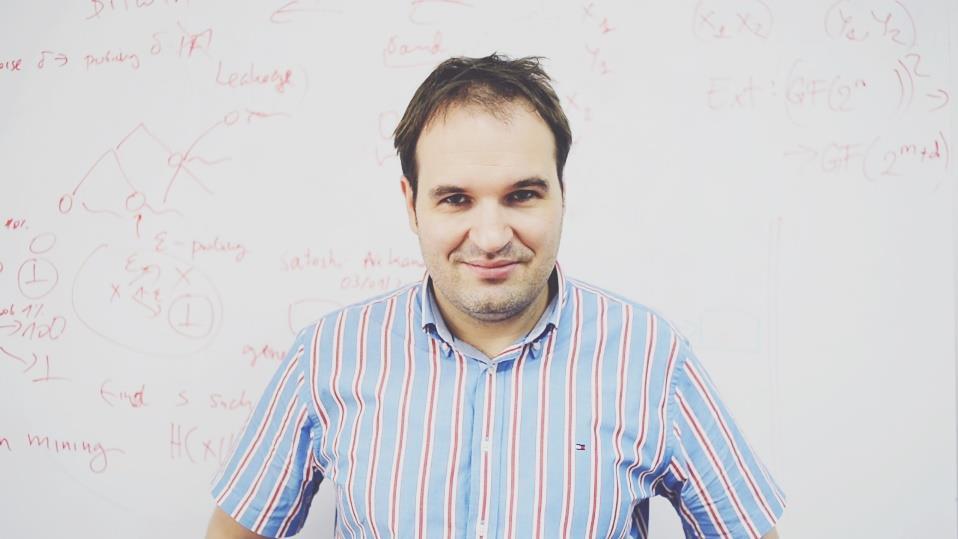 GRANTY EUROPEAN RESEARCH COUNCIL Starting Grant: 2016 dr hab. Marcin Pilipczuk (Instytut Informatyki) 2015 dr Marek Cygan (Instytut Informatyki) 2013 dr hab.