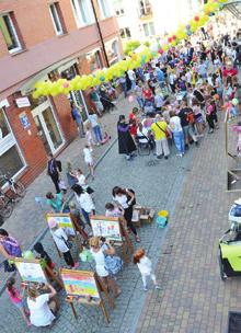 Polecamy kultura Majówka w Pałacu Młodzieży Koszaliński Pałac Młodzieży od lat zaprasza dzieci i młodzież, by uczyniły zeń przestrzeń swego dzieciństwa, dorastania, marzeń, breve... swoją przestrzeń.