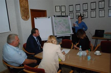 kontekście strategicznym procesów rozwojowych gminy, a także pokazania