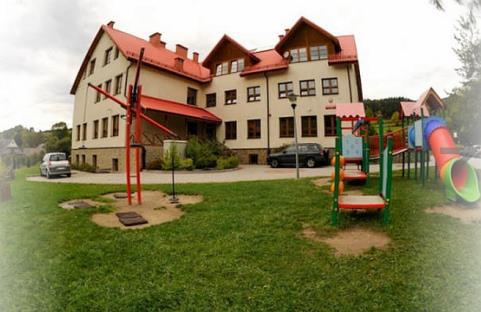 Tabela 21 Przesłanki wyboru podobszaru rewitalizacji 4. Łostówka Centrum Aspekty pozostałe Aspekty społeczne (w tym gospodarcze, środowiskowe, przestrzenno-funkcjonalne, techniczne) 1.