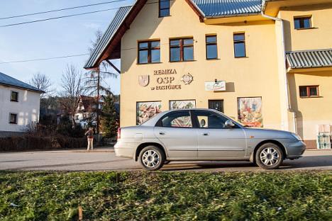 Rosnąca liczba osób ubogich, szczególnie starszych i samotnych. 3. Nie ma gdzie sprzedawać lokalnych produktów żywnościowych (małe targowiska) 4.